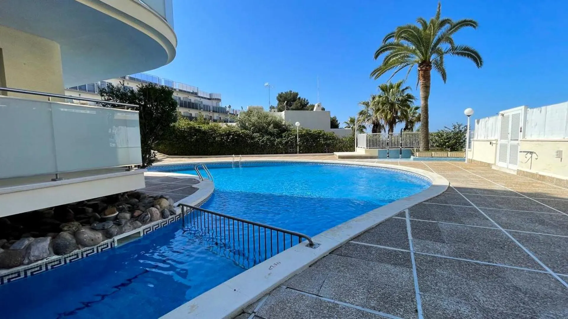 Апартаменты Cap Salou Salacia Beach Front Studio New