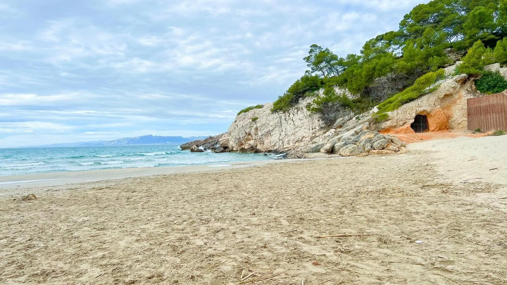 Апартаменты Cap Salou Salacia Beach Front Studio New Испания